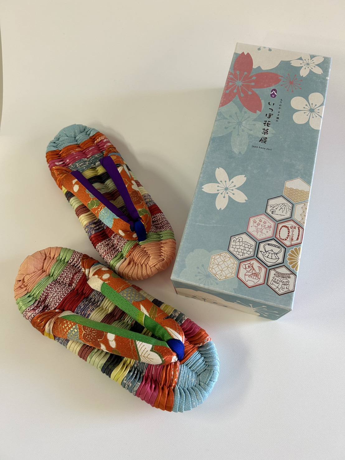化粧箱に入ったいっぽ花草履